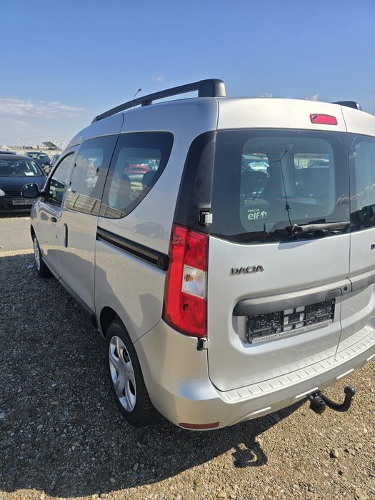 Dacia dokker luna 9 2016