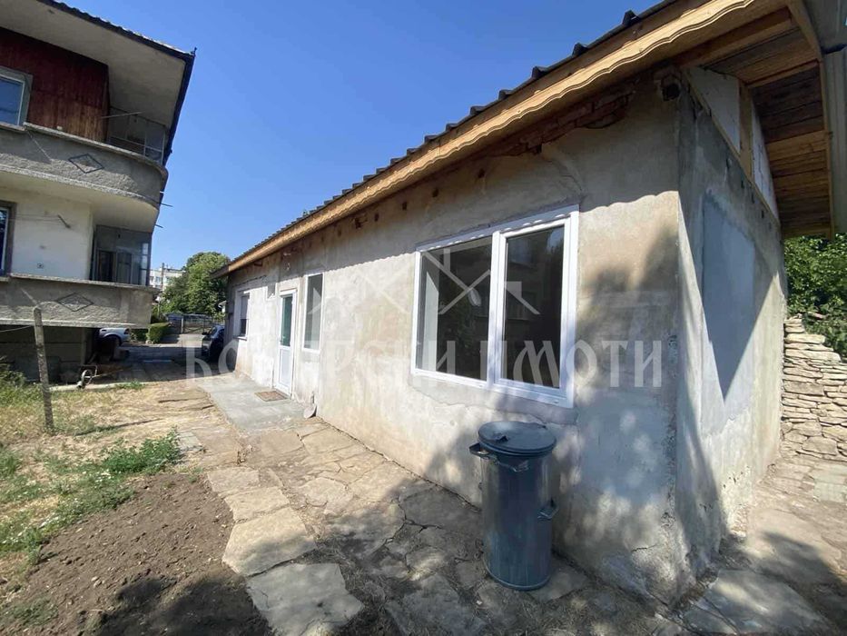 Продава се Къща в Павликени - 65 кв.м за 707 €/кв.м - Снимка #2