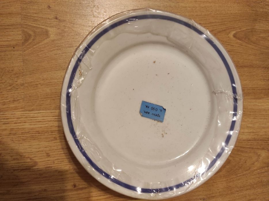 Порцеланови чинии