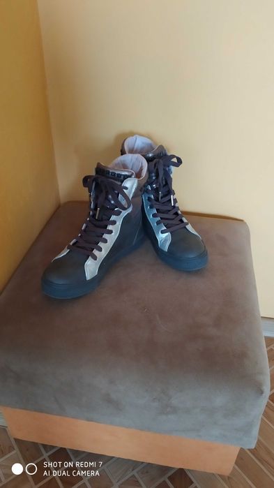 Дамски или детски кецове ELLESSE