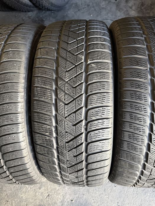 4 anvelope iarna 235/60/18 , Pirelli !