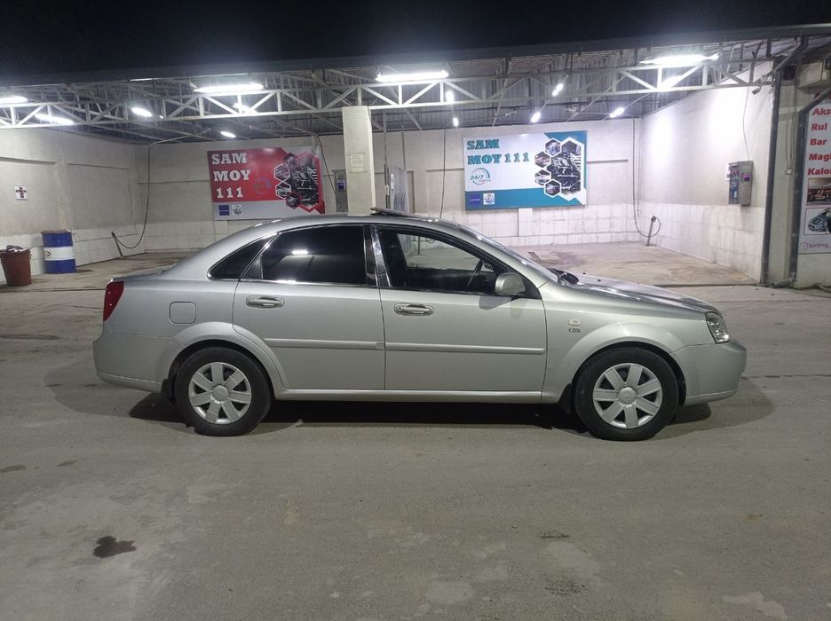 Chevrolet lacetti 1.6 avtomat