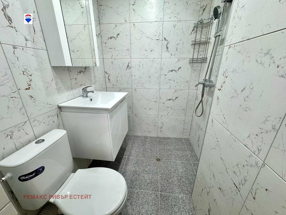 Ремонтиран двустаен апартамент за продажба кв. Широк център