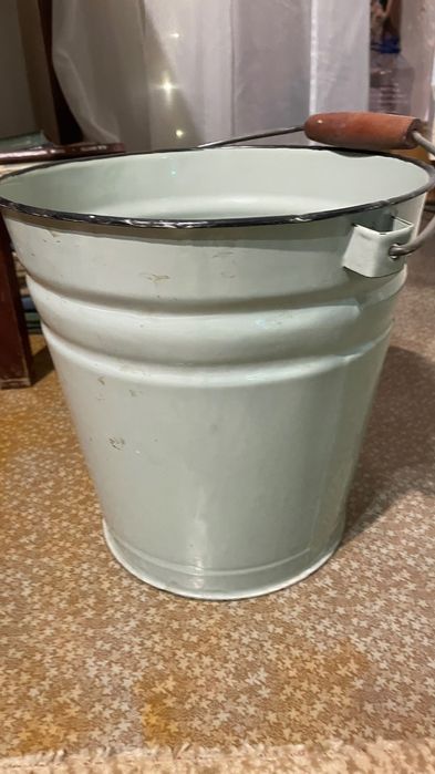 Посуда эмалированная, ведра , тазик, бидон