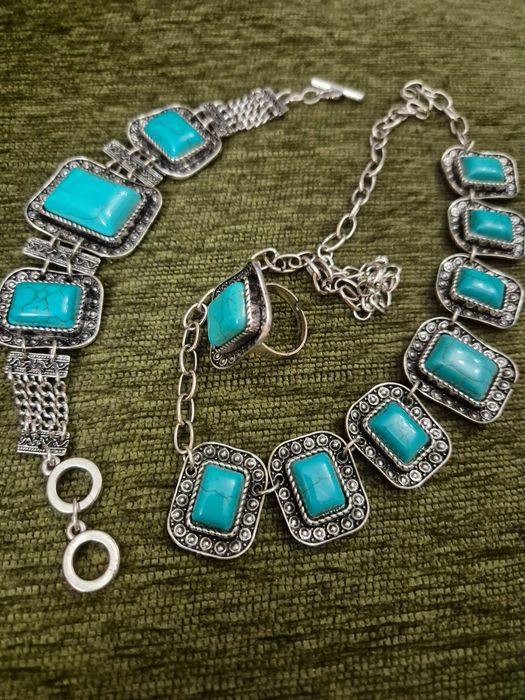 Комплект-колье-браслет-кольцо.