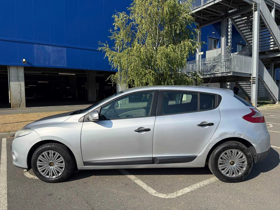 RENAULT Megane 2011 — imagine 3