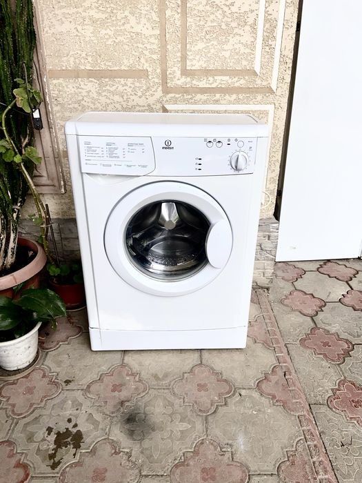 Продам стиральную машинку Индезит