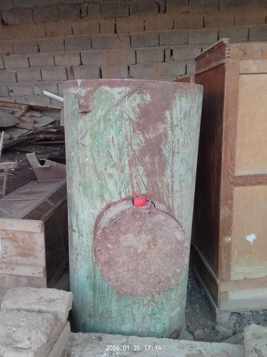 Ёмкость Suv yem va boshqa mahsulotlarni saqlash mumkin