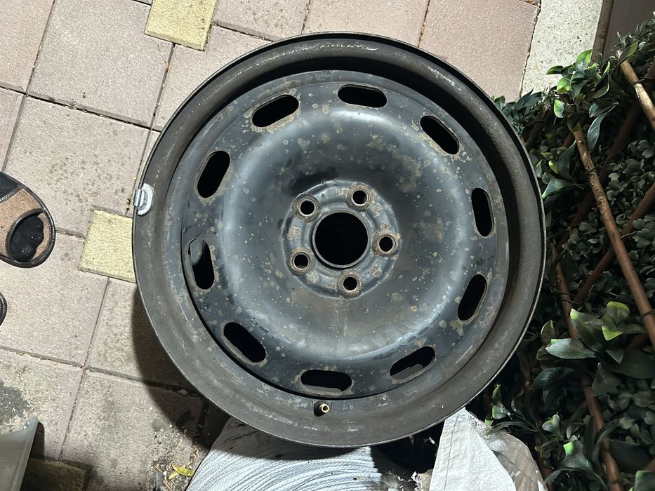 Jante + Anvelope de vara Michelin + Capace R15