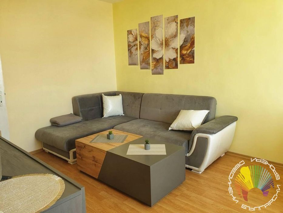 Дава се под наем Двустаен апартамент в Бургас, Братя Миладинови - 55 кв.м за 357 € - Снимка #1