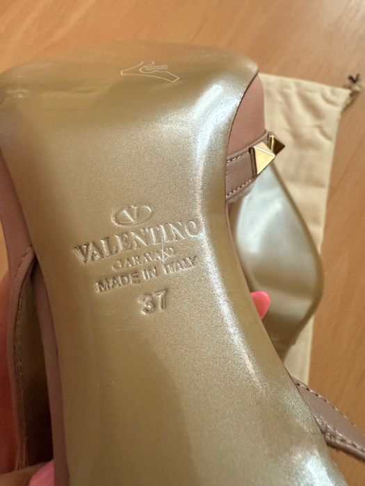 Обувки Valentino