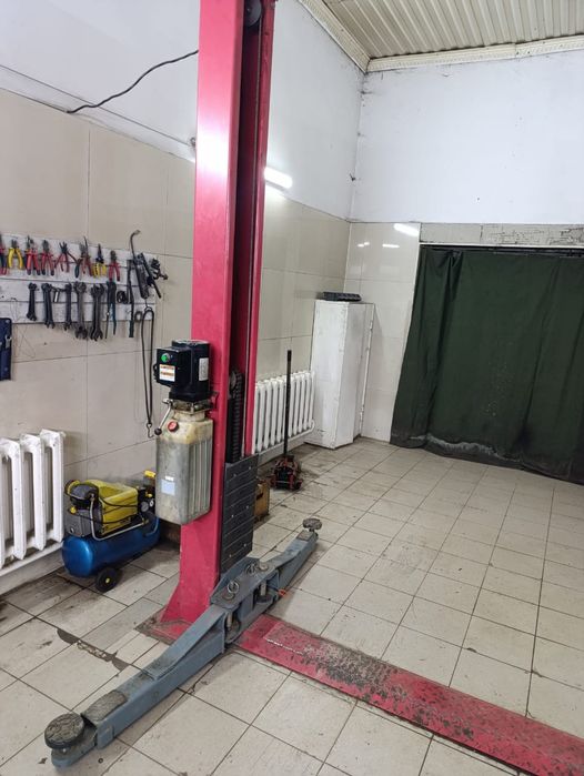 Продам автоподьемник Launch