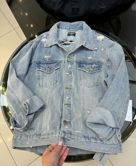 Дънкови якета balenciaga mugler acne studio