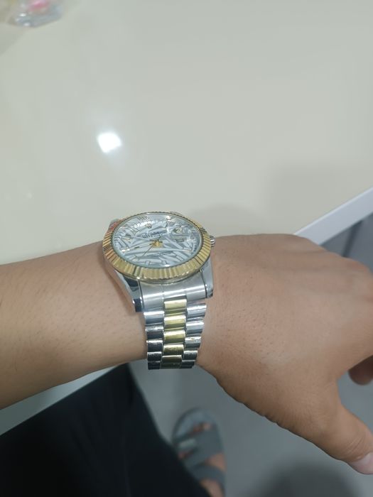 Rolex soat otlichno juda bagati ochen seryozni