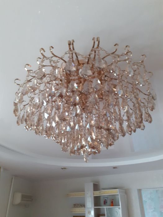 Хрустальная люстра