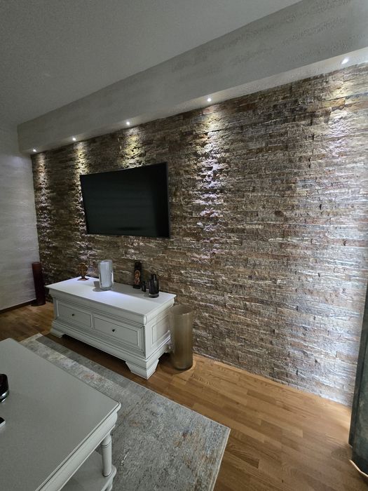 Vand apartament cu doua camere
