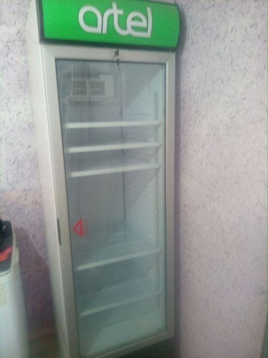 Холодильник витрина