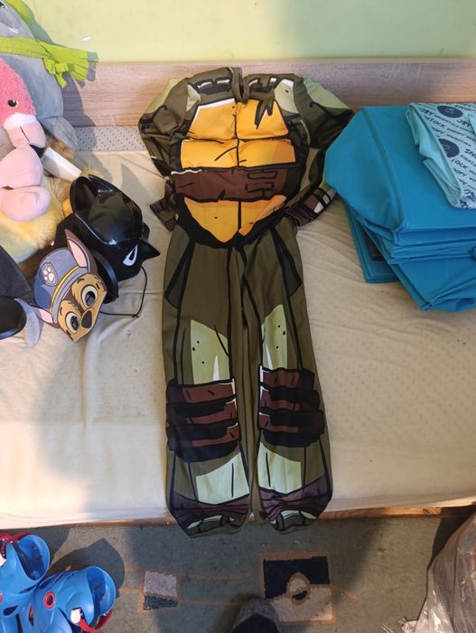 Играчки и костюми за деца