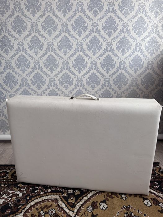 Продам кушетку в хорошем состоянии