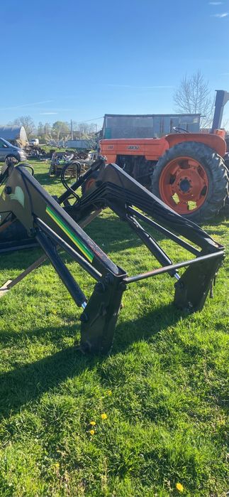 Incarcator tractor