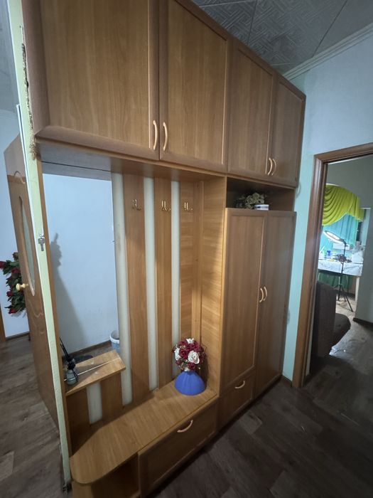 Прихожая продается