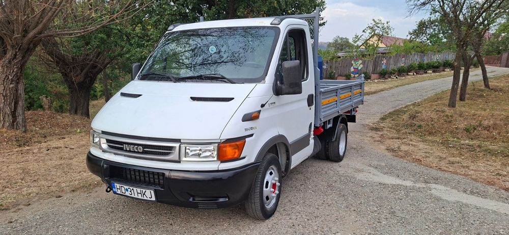 Vând Iveco basculabil