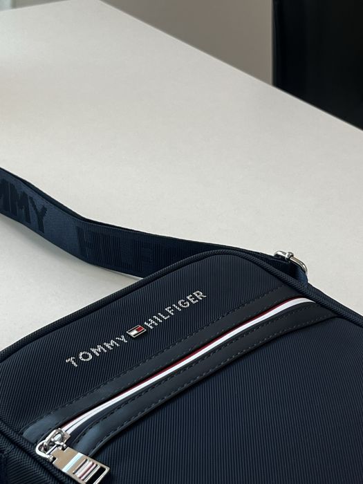 Tommy hilfiger барсетка