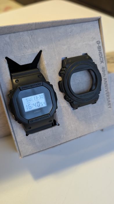 Часовник Casio G-Shock dwe-5657re