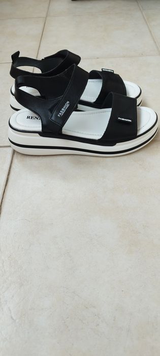 Дамски сандали , естествена кожа