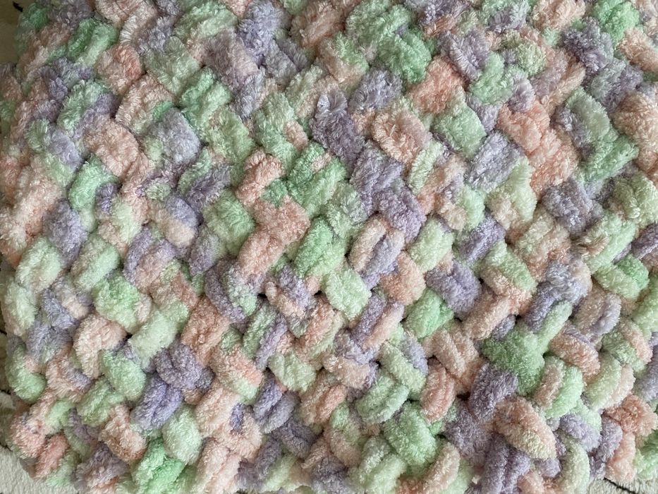 Плетени Одеяла на Ализе Пуфи