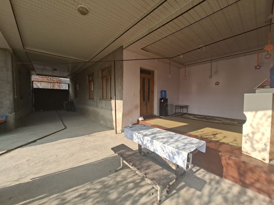 Qibray Otkir maxallada 6 sotokli 5 xonali