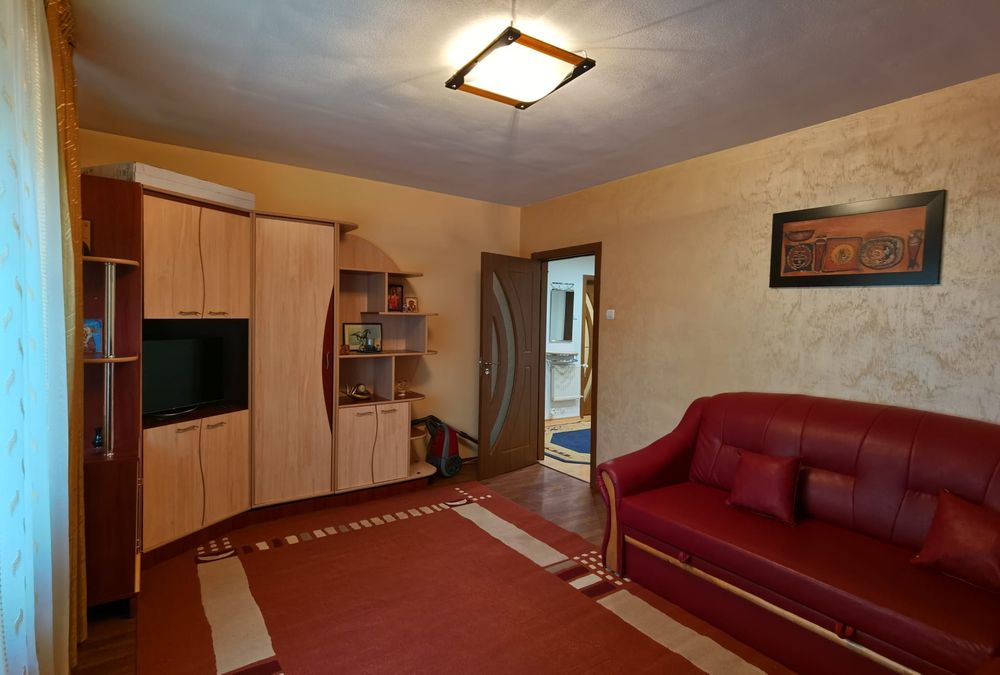 Apartament 2 camere de închiriat OMV