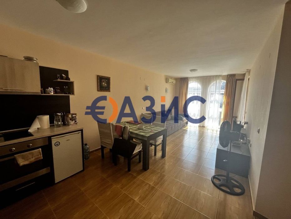 Продава се Двустаен апартамент в Свети Влас - 70 кв.м за 722 €/кв.м - Снимка #6