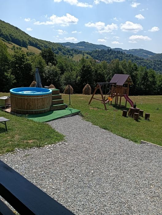 Casa De Pe Vale Câmpeni