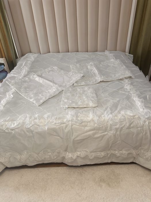 Покрывало с наволочками