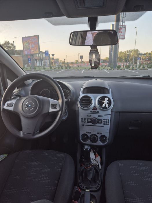 Opel Corsa D 1.2 benzină 2014