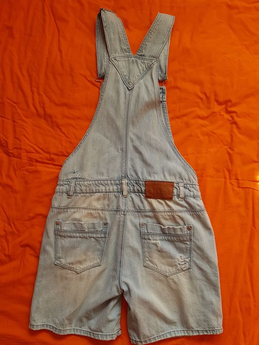 Vând salopetă de  damă