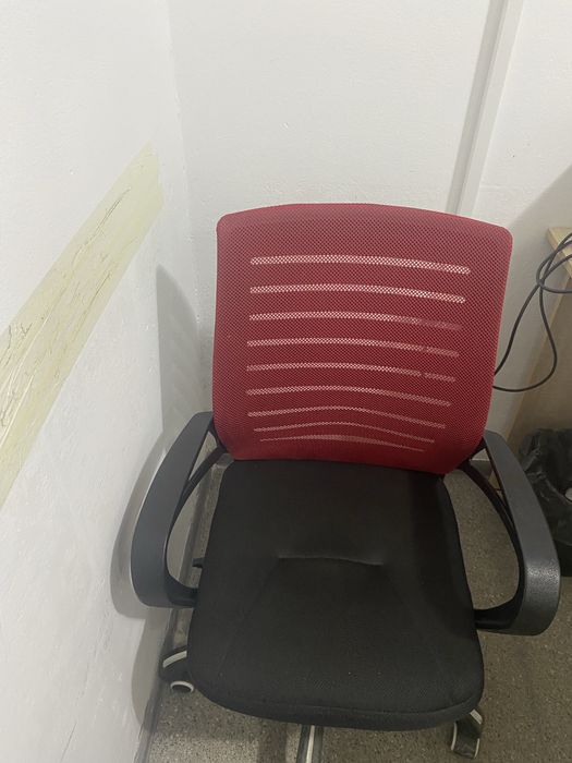 Продам кресло мод стол компьютерный