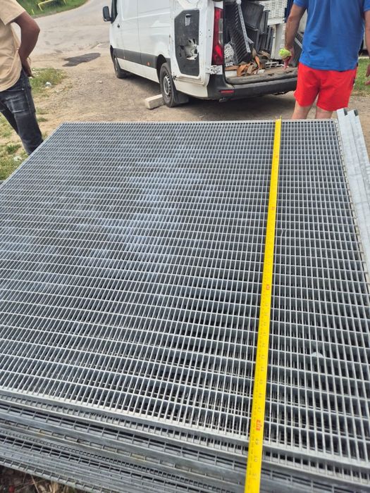 Gratare metalice zincate