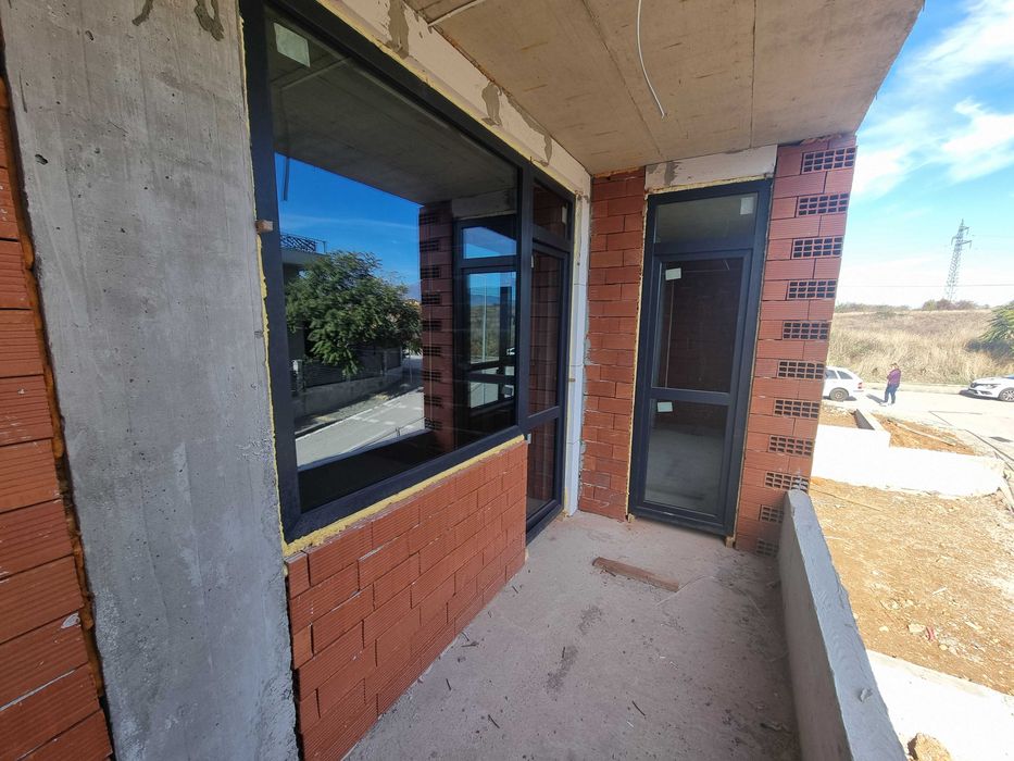 Продава се Тристаен апартамент в Благоевград, Освобождение - 106 кв.м за 1000 €/кв.м - Снимка #2