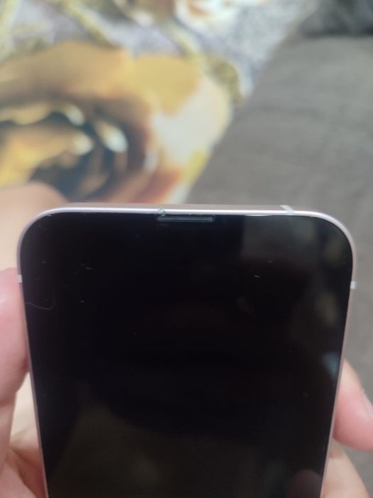 Продам iphone 13.
