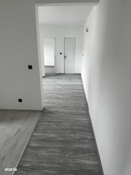 Apartament cu 3 camere de vanzare, 48 mp, Dealul Florilor