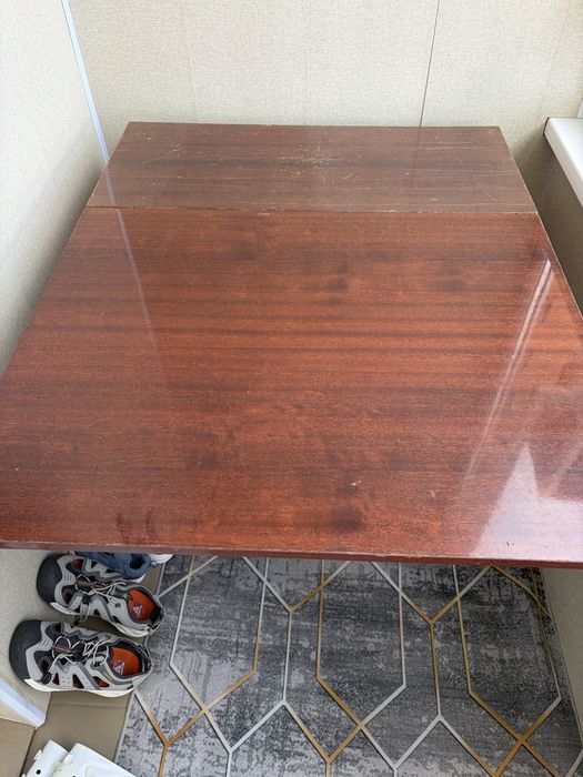 Отдам стол самовывоз