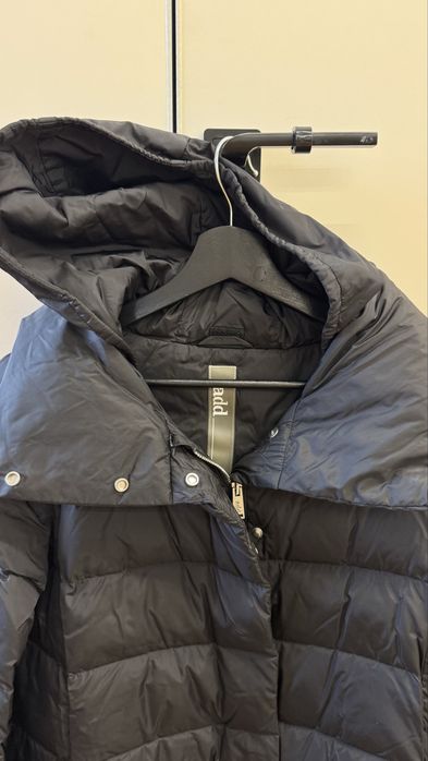 Продаю пуховик Add