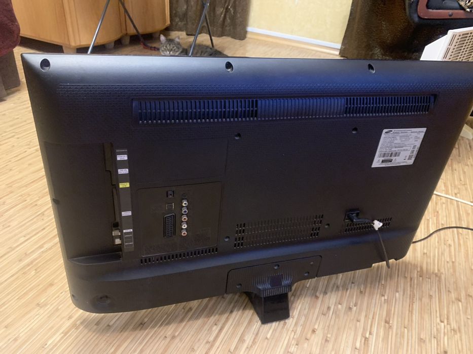 Продается телевизор SAMSUNG.