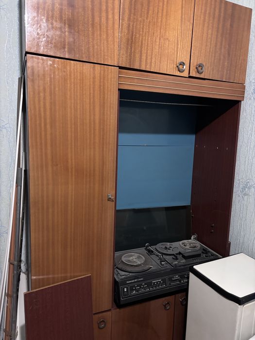 Отдам бесплатно ретро мебель