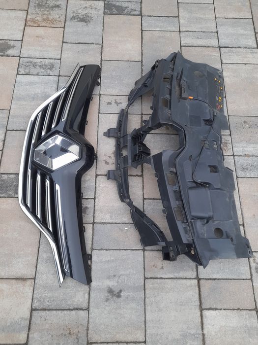Grila Fata Superioara Radiatoare Distronic Renault Megane 4