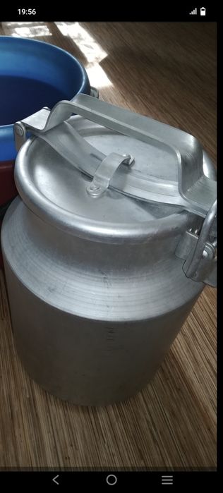 Продам канистру 10 литров