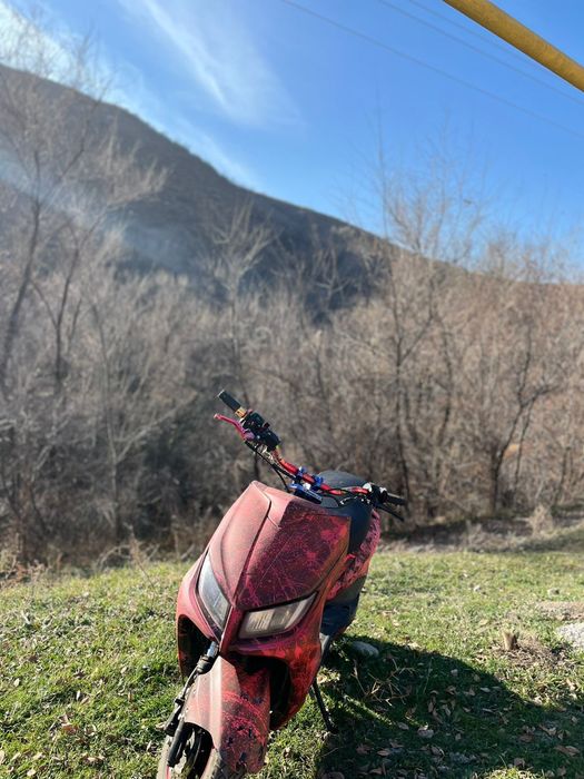 Мопед на ходу м8