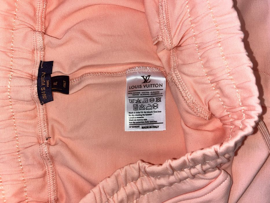Compleu Louis Vuitton – Tricou + Pantaloni scurți